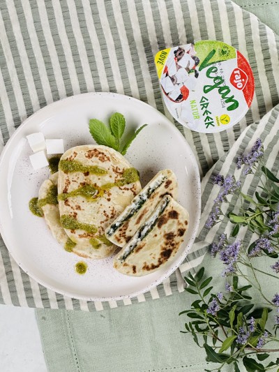 Vegan feta bread